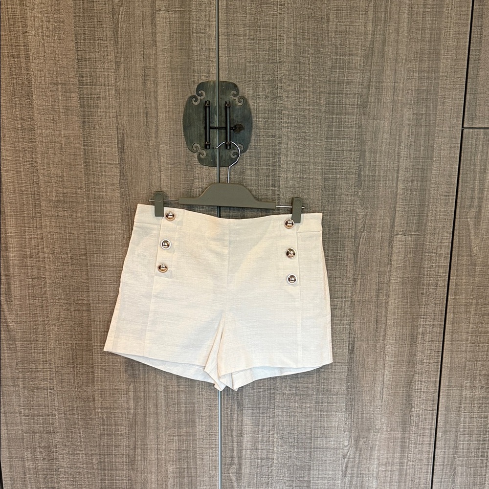 Ann Taylor White Women's Shorts